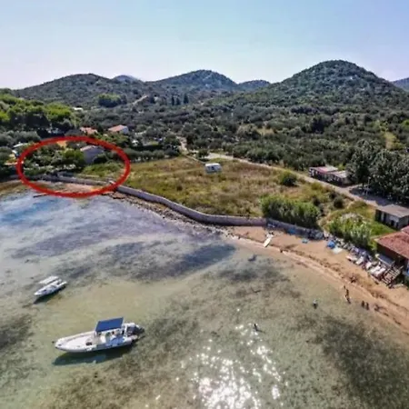 Casa Vecchia * تكون