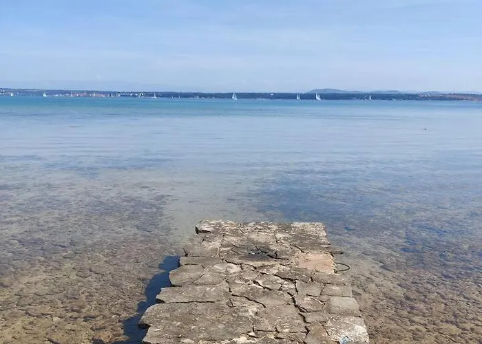 Casa Vecchia * تكون