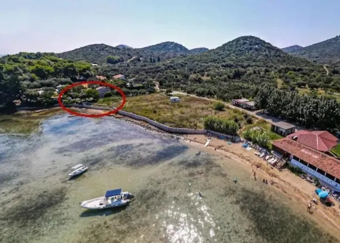 Casa Vecchia * تكون